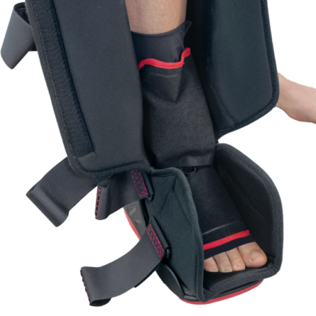 • Intervento chirurgico di protesi totale o parziale del ginocchio • Uso pre o post operatorio post traumatico ideale per indicazioni che non richiedono immobilizzazione • Trat